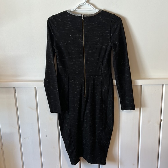 RW&CO medium long sleeved black dress - Picture 4 of 4